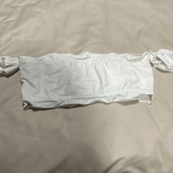 Zaful bandeau swim top with sleeves - Picture 3 of 5